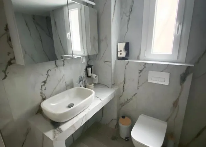 Agias Sofias Svolou Center 2 Salonicco