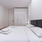 Agias Sofias Svolou Center 2