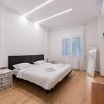 Agias Sofias Svolou Center 2 Apartment